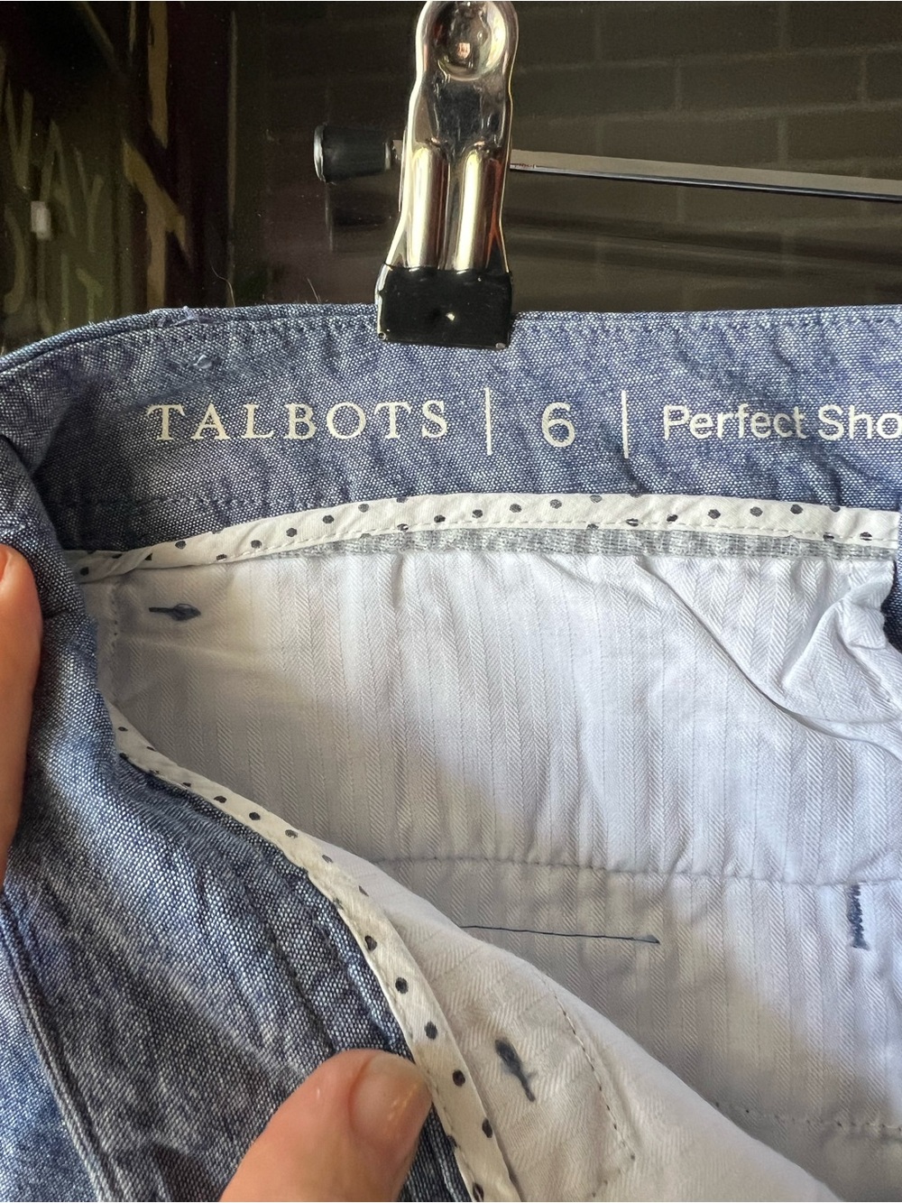 Talbots perfect short size 6 - Picture 2 of 5